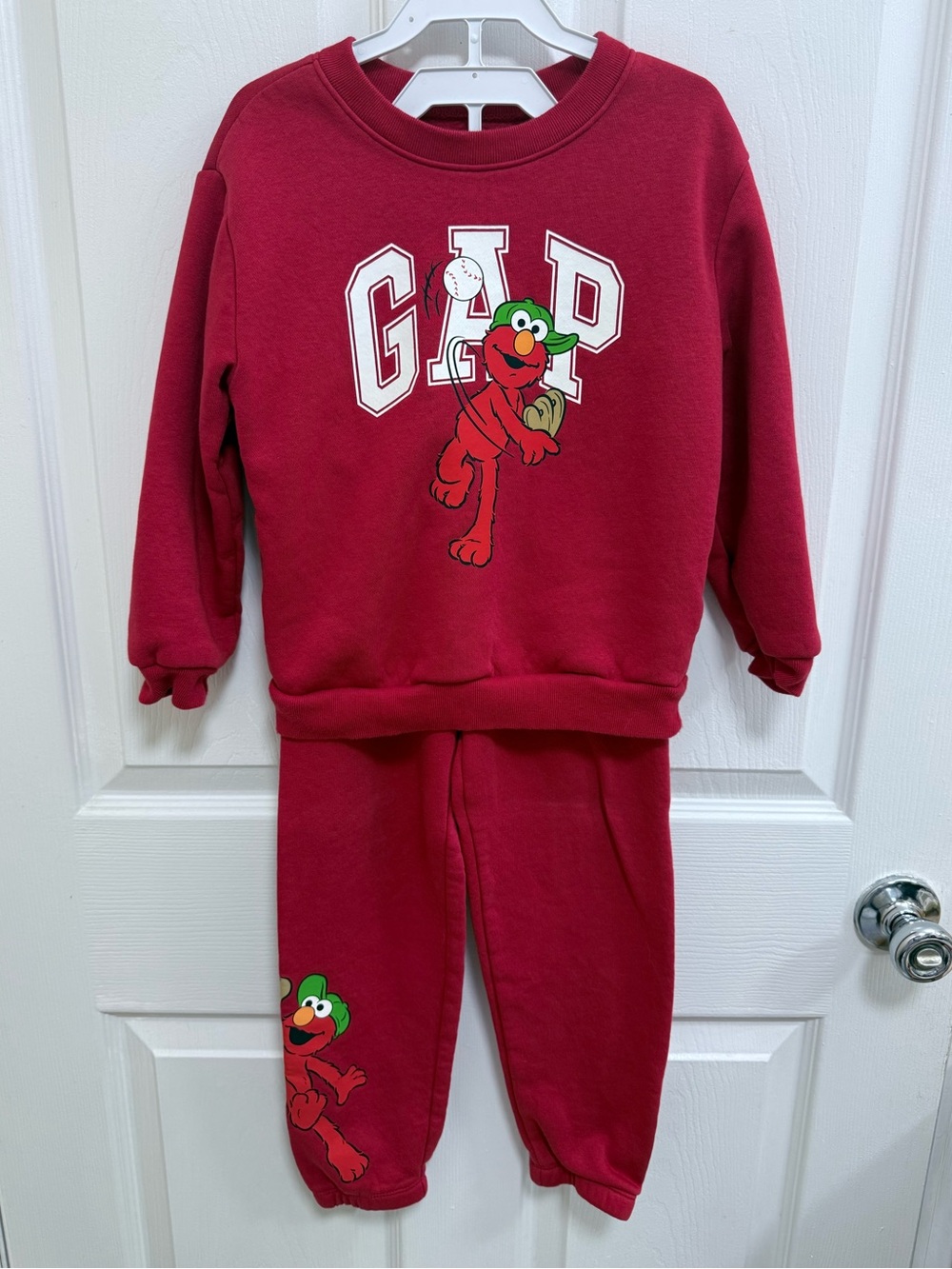 GAP Red Elmo Graphic Jogger Set, Size 5 - Picture 2 of 5